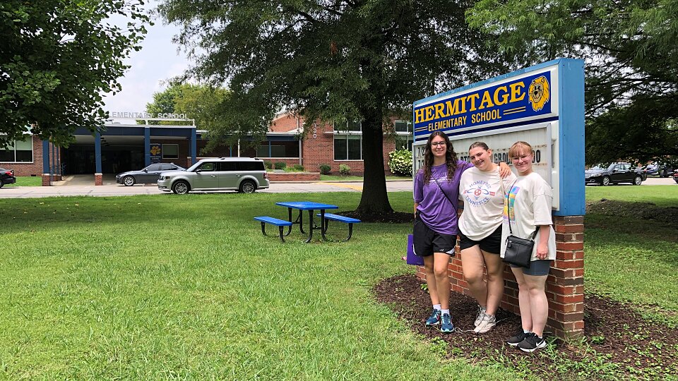 students at hermitage elementary